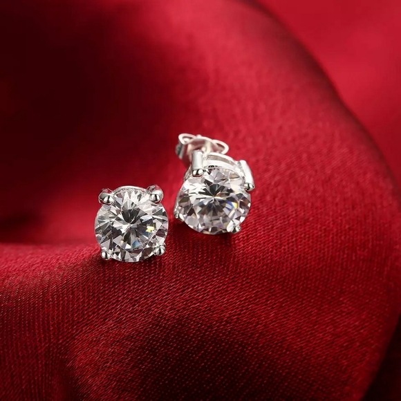 SOLD OUT 2 Ct Round Cut Diamond Stud Earrings - Picture 3 of 8